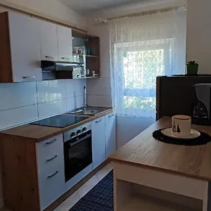 https://apartments-mirijana-pula.pula-hotels.org