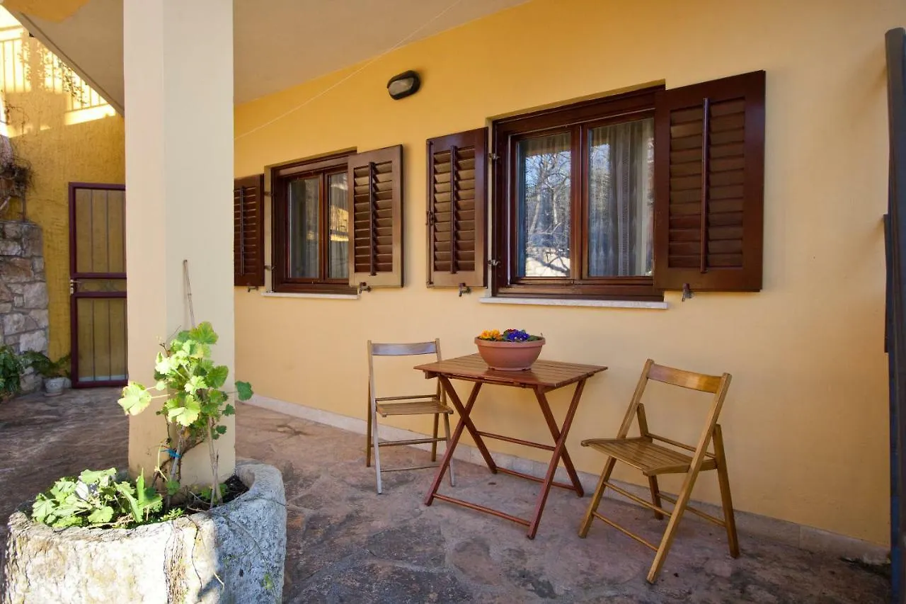 Apartments Redenta Tar-Vabriga 0*,