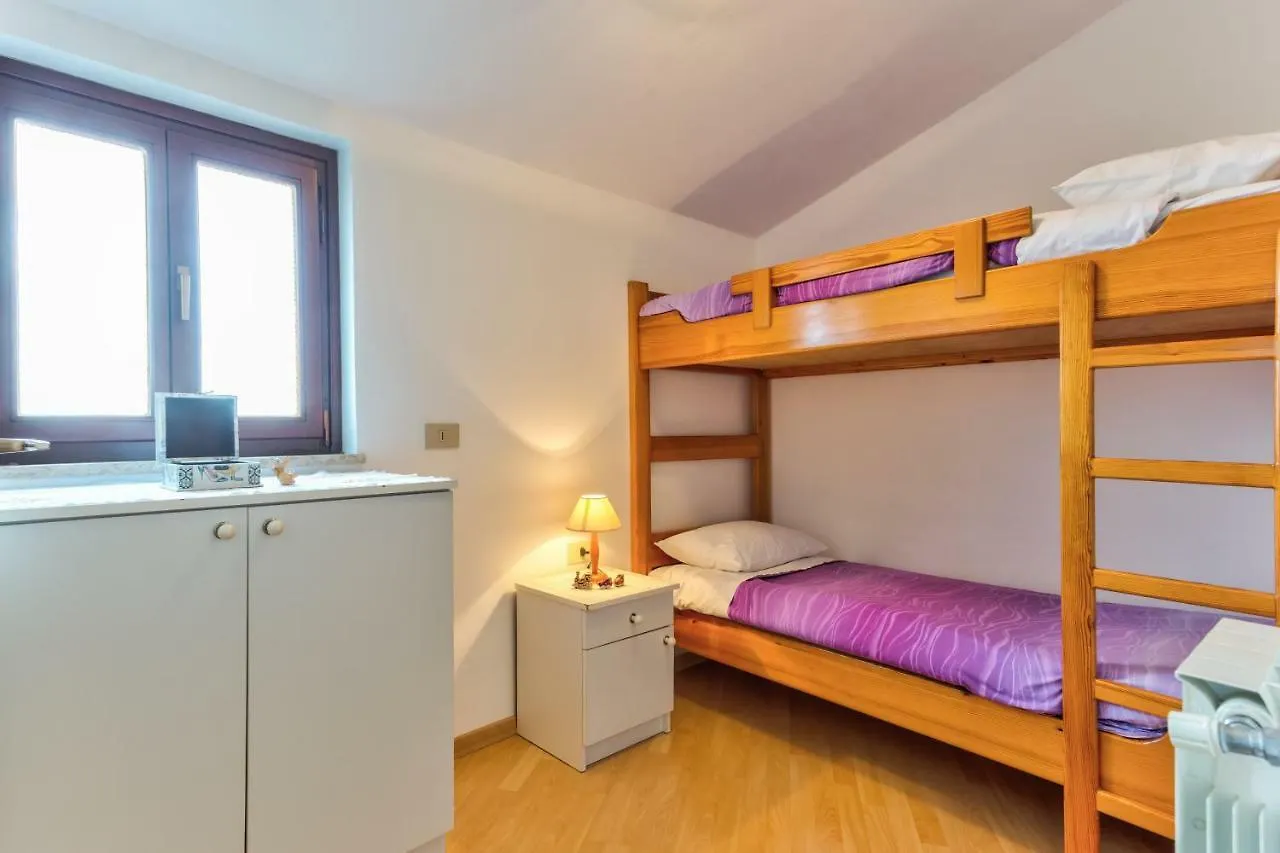 Apartments Redenta Tar-Vabriga 0*,
