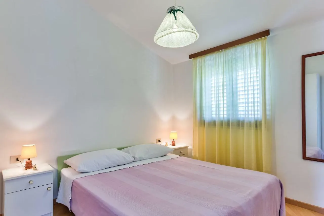 Apartments Redenta Tar-Vabriga
